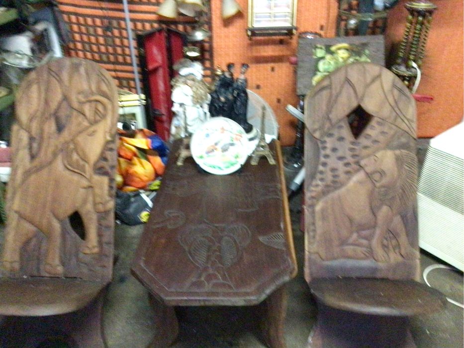 Recheio de antiguidades e velharias para venda