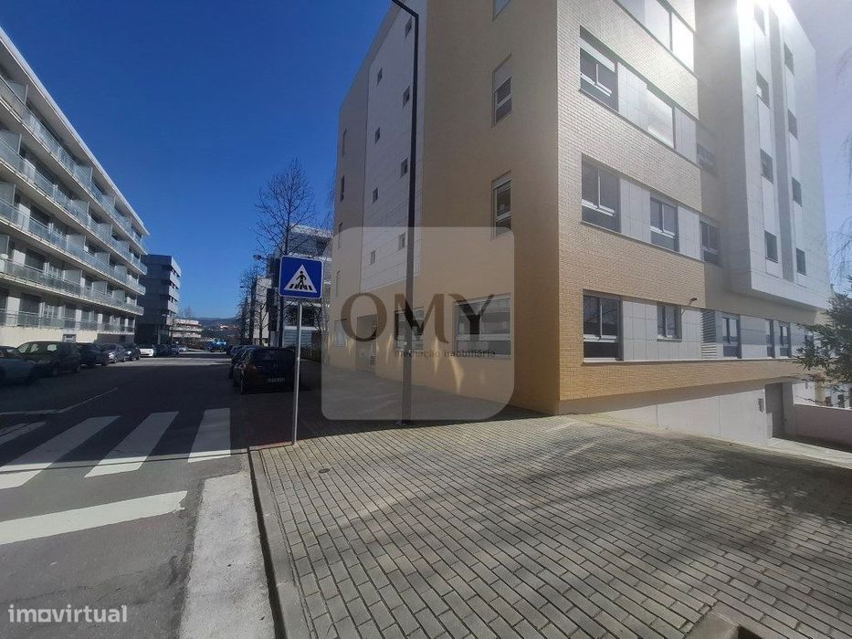 Lugar de Garagem na Rua 20 de Julho em Vila Real