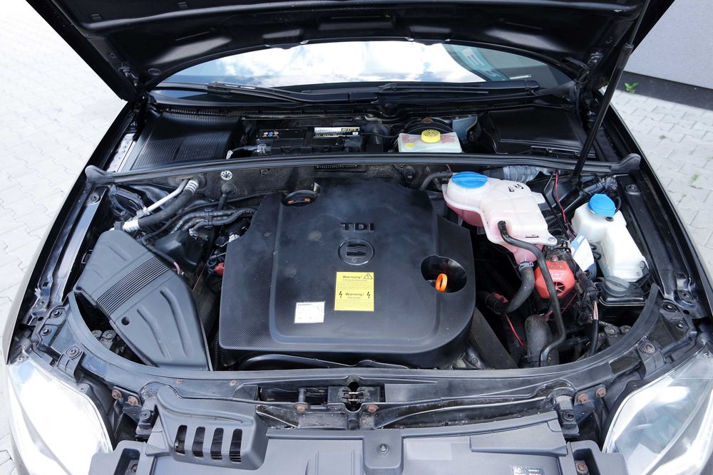 Seat Exeo ST po liftingu 2.0 TDI 2 x koła alu  oryginalny lakier