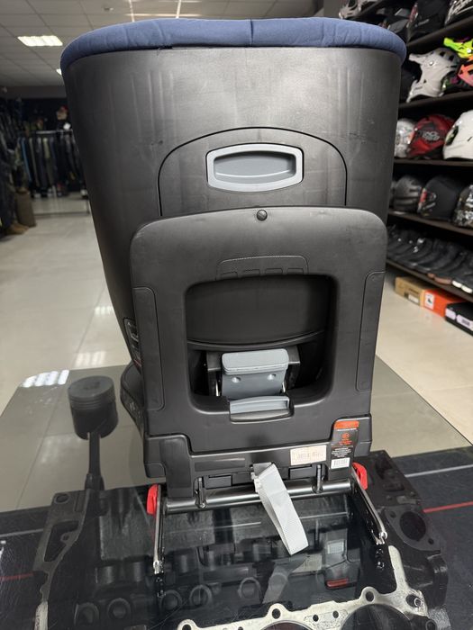 Автокрісло Britax Römer Dualfix iSense та база Flex Base iSense до 4-х років