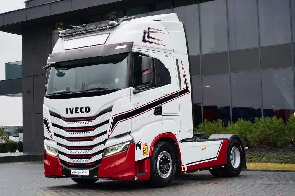 Iveco S-WAY / 510 / RETARDER / KLIMA POSTOJOWA / CAŁA NA PODUSZKACH