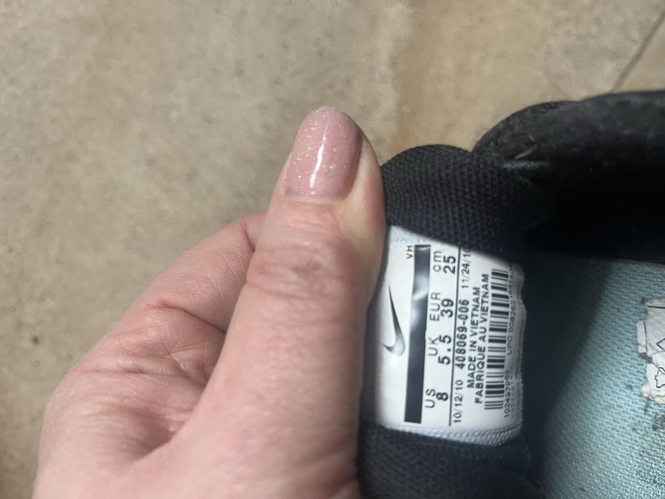 Damskie czarne nike r 39