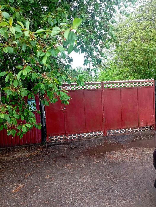 Продається газифікований  будинок  по вул. Павлова, район вул Київської.