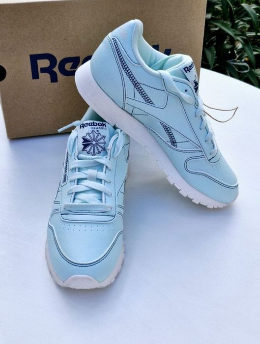 Оригінальні жіночі кросівки Reebok