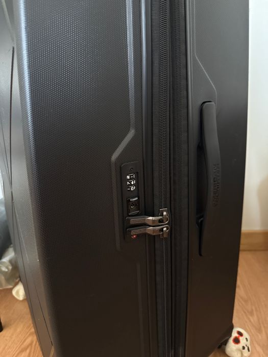 Mala de viagem American Tourister 30" (Apenas 1 utilização)