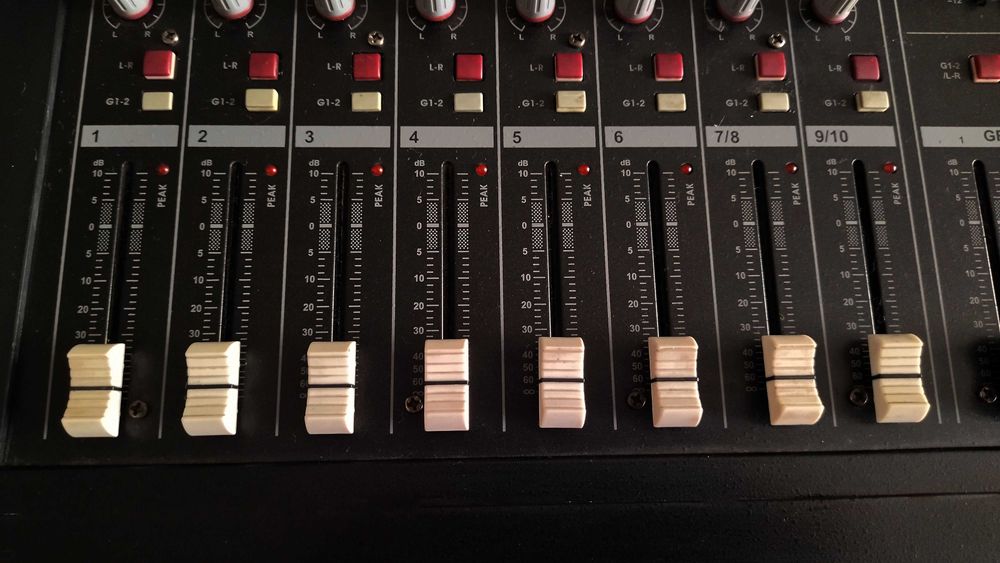 Активний мікшерний пульт Muzon PQ2310S