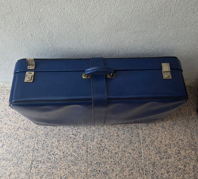 Malas Antigas para pequeno restauro  ver nas fotos
