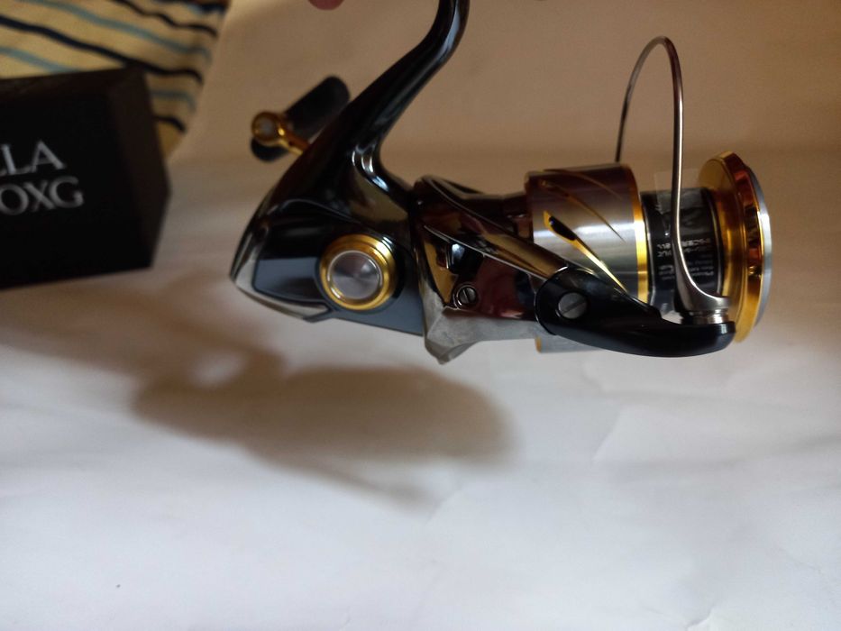 Продам SHIMANO 14 STELLA 4000 XG