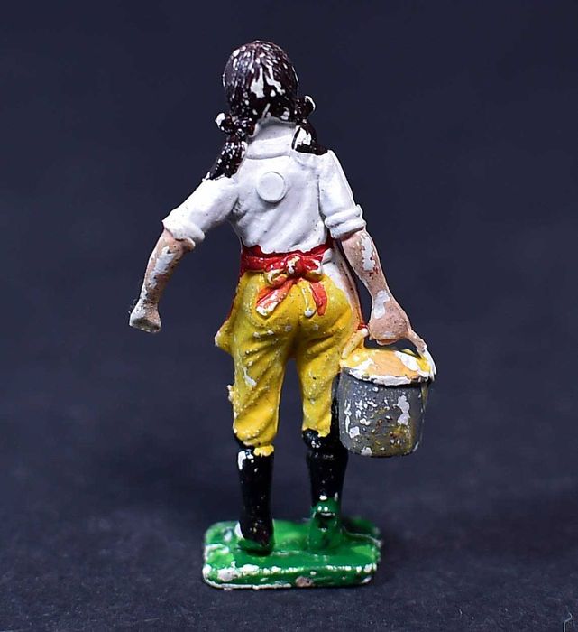 Figurka # Kiosk PRL - DDR - Dziewczynka z wiadrem