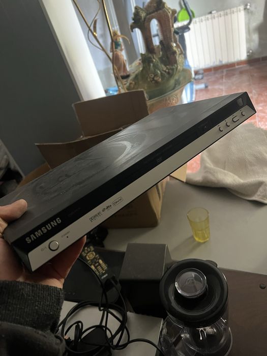 Som e dvd praticamente novos