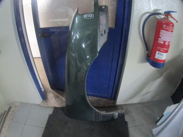 Guarda-lamas direito OPEL Vectra A (86_, 87_)