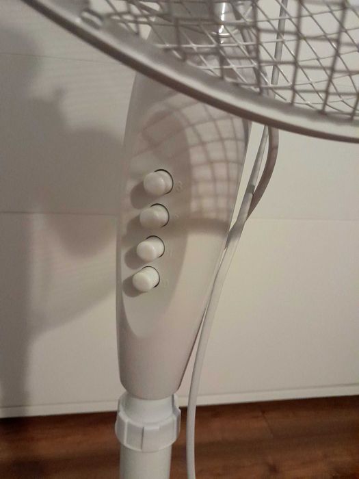 Wiatrak stojacy jak nowy