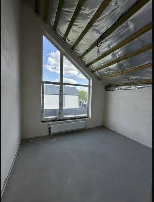 Продаж дуплексу с.Білогородка ,127 кв.м.,5 сот.землі,місце під 2 авто!