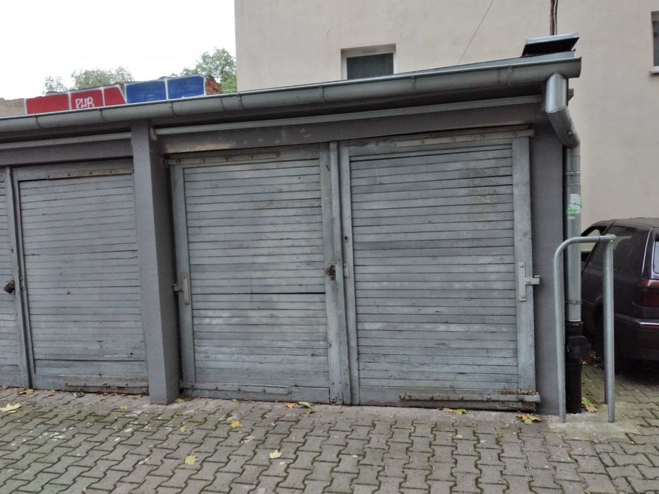 Garaż murowany w nie daleko rynku,