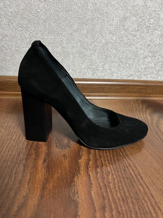 Туфлі натуральний замш