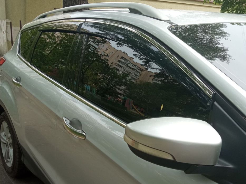 Ford Kuga/Escape 2013-2019 рр. Вітровики з хромом Niken Luxury (4 шт)