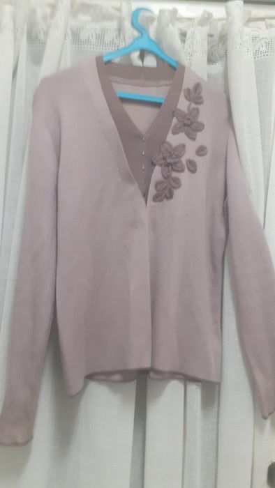 Camisola  50%la 50%acrilico  cor rosa alilazado tamanho medio