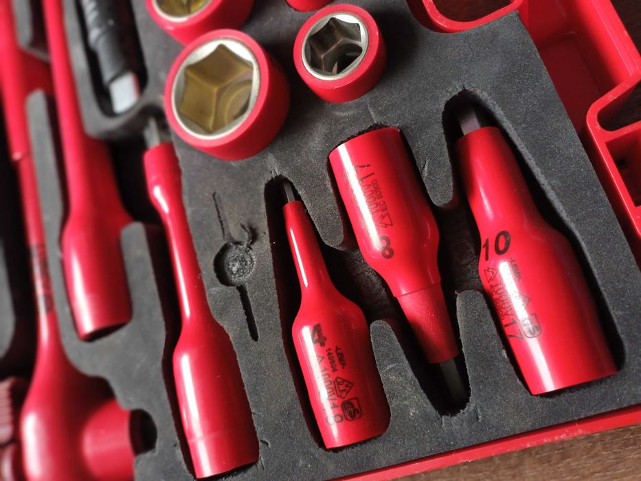 Narzędzia izolowane Lemp i Knipex