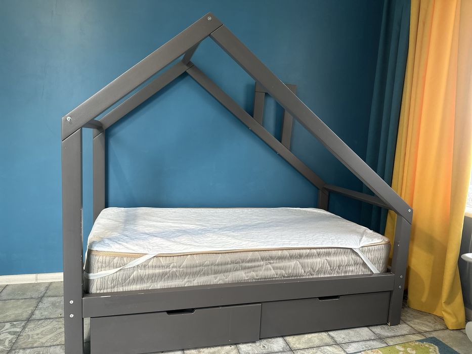 Детская кровать.