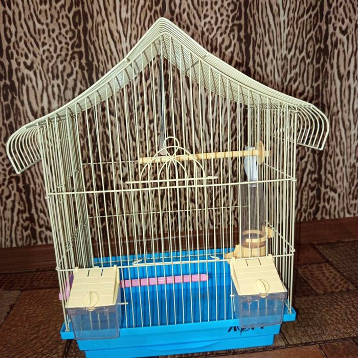 Продам клітку  для папуги