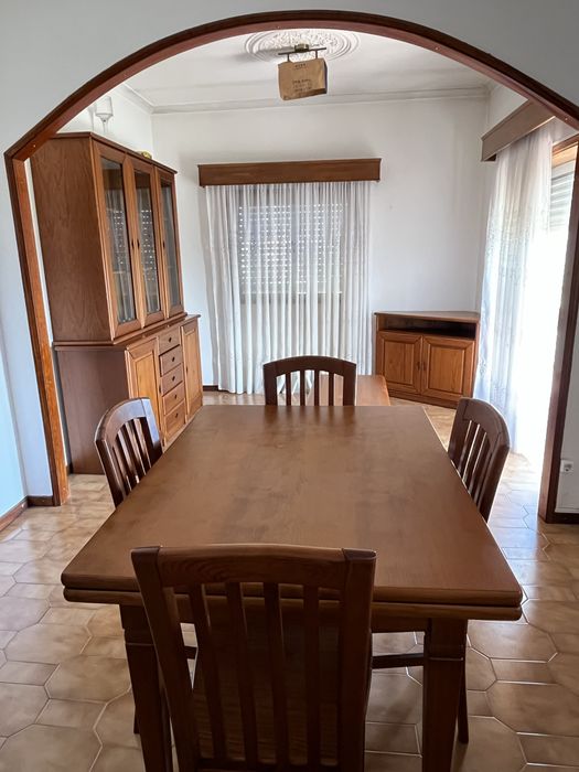 Sala de jantar completa