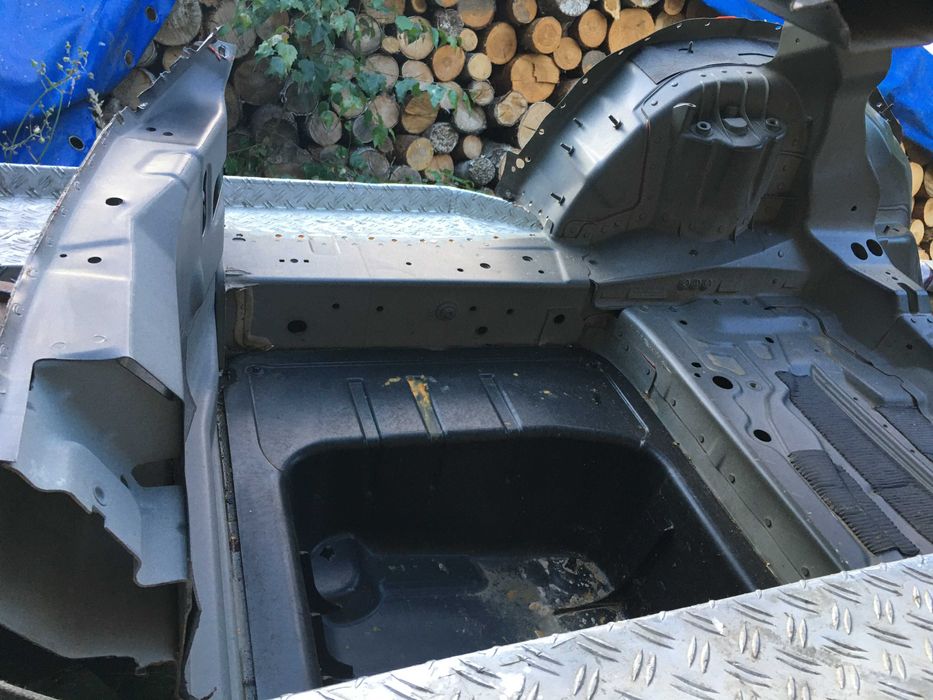 Ćwiartka Tylna lewa MERCEDES 2018r. C Klase W205 COUPE BEZ BŁOTNIKA