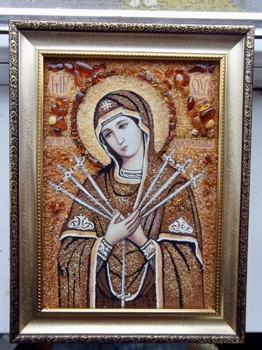 Ікони з бурштину