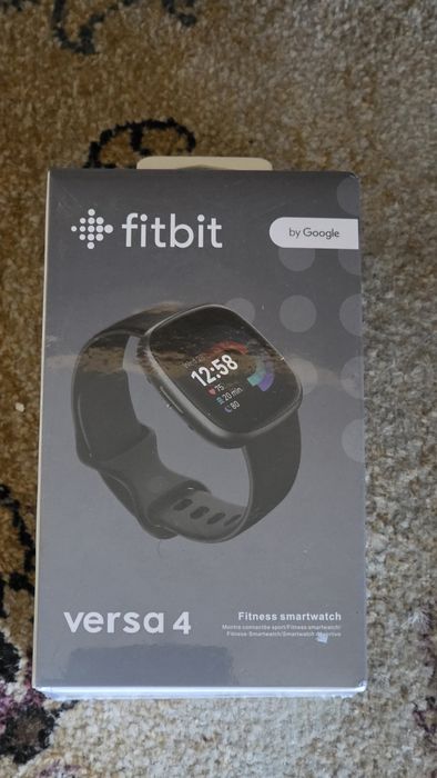 Smartwatch Fitbit Versa 4 (by Google)