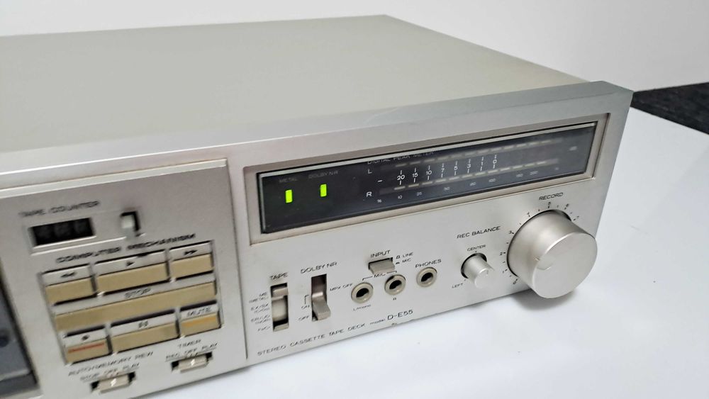Magnetofon kasetowy deck Hitachi D-E55 do małych poprawek