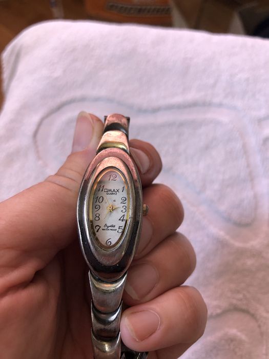 Наручний годинник omax Quartz Crystal вінтаж