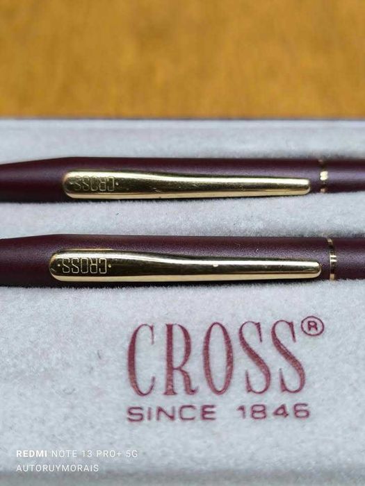 Conjunto de caneta e lapiseira da famosa marca Cross