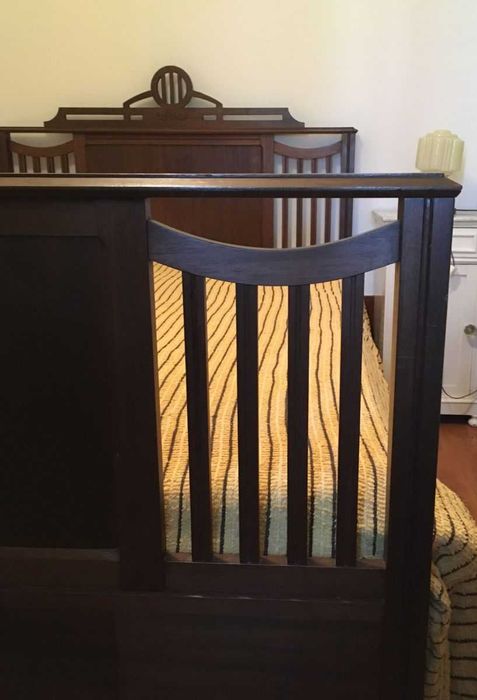 Cama antiga estilo Arte Deco