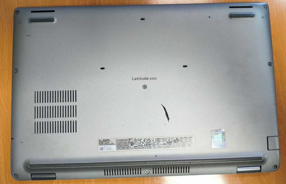 Portátil Dell Latitude 5420 de 14 polegadas (i7, 16GB RAM, 256GB NVME)