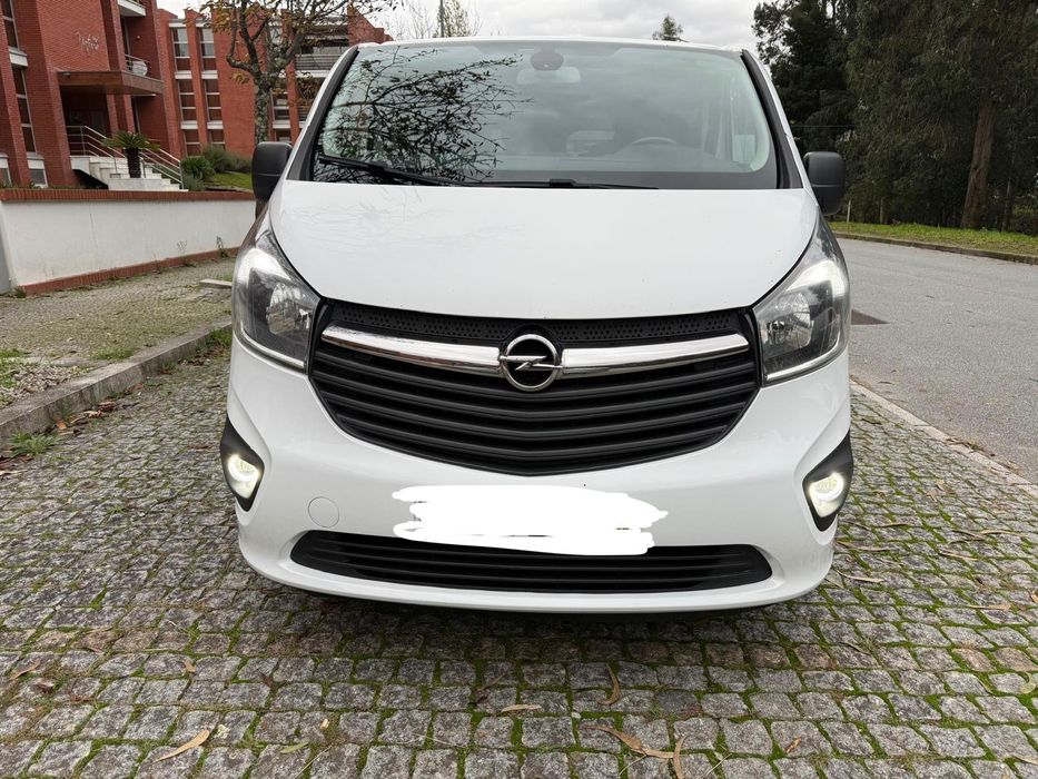Carrinha 9 Lugares Opel Vivaro 1.6 CDTI L2H1