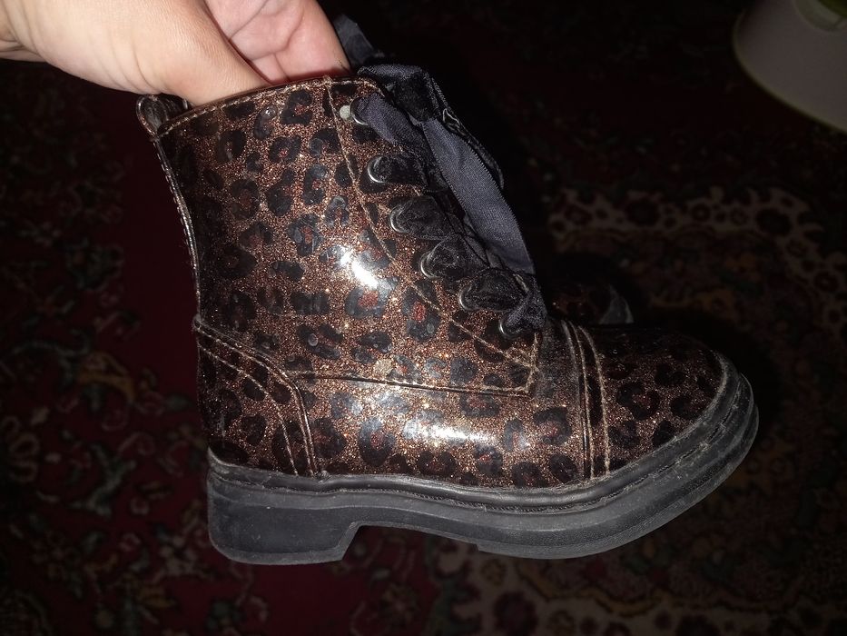 Ботиночки для девочки 24-25 размер