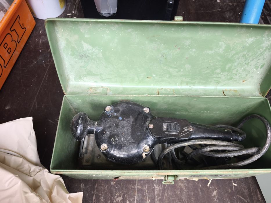 Stara maszyna oscylacyjna szlifierka duża