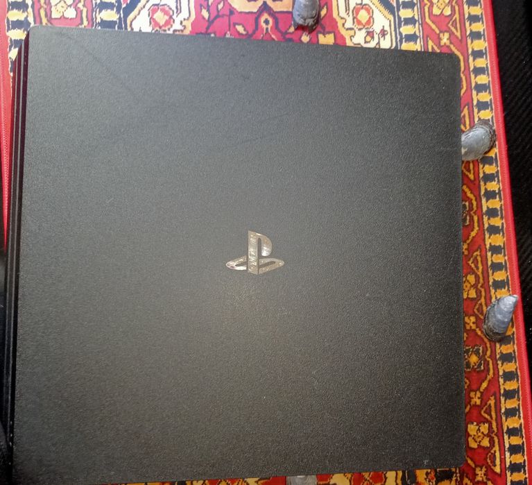 Konsola PlayStation4 pro
