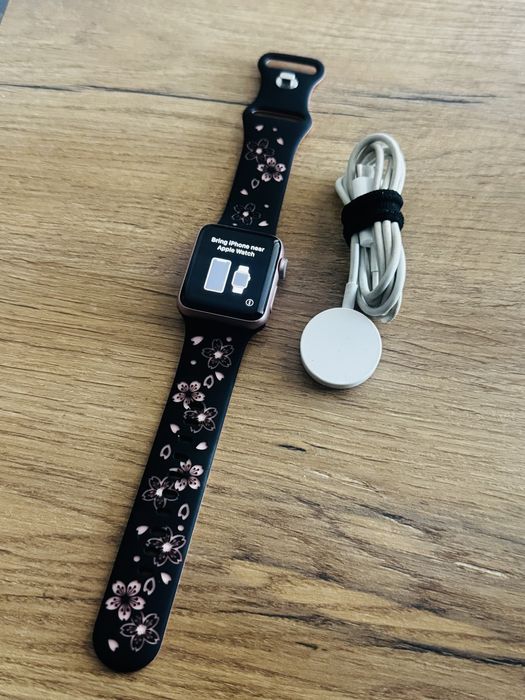 Apple Watch 2 38mm + ładowarka