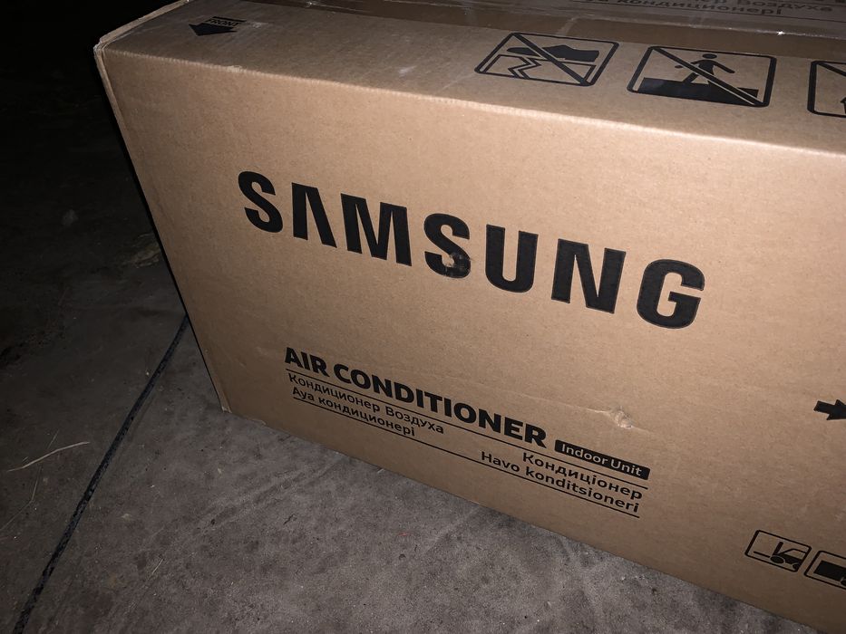 Кондиціонер Samsung AR09TXHQASINUA кондиционер