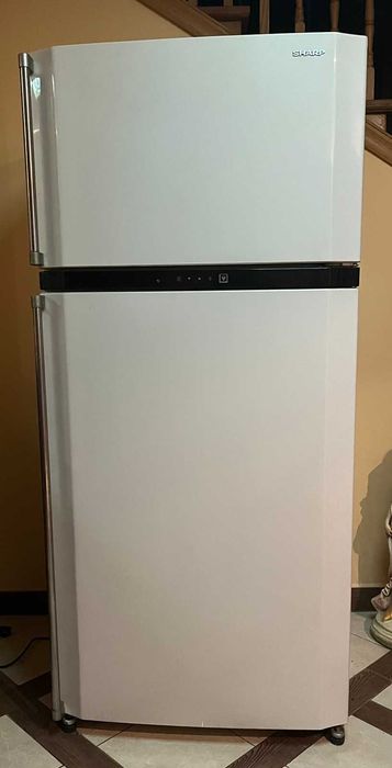 Холодильник Sharp SJ-XE680MBE б/у