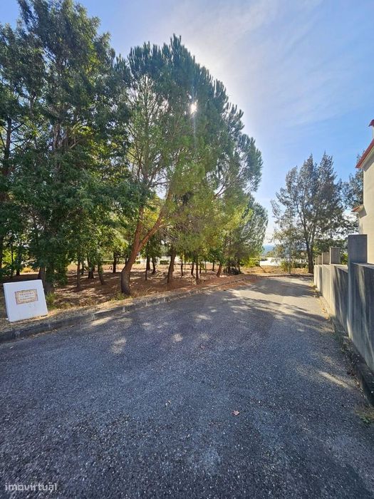 Terreno Urbano de 676m2 (Lote 17) para construção de moradia em Urbani