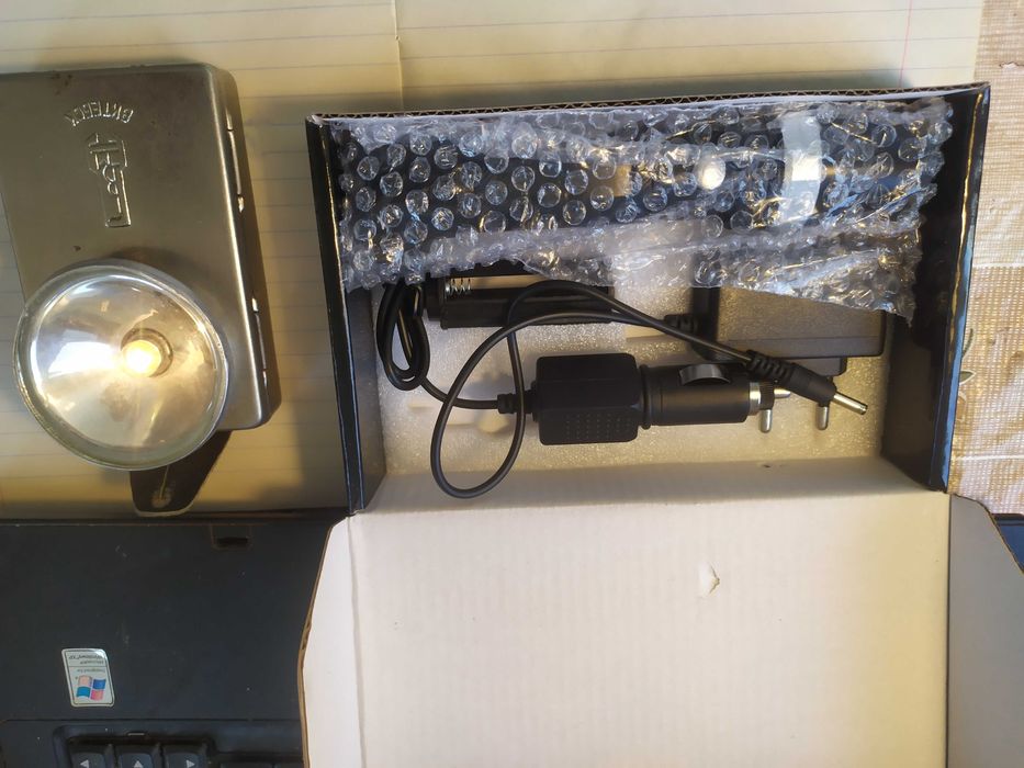 Фонарик с линзой, Китай