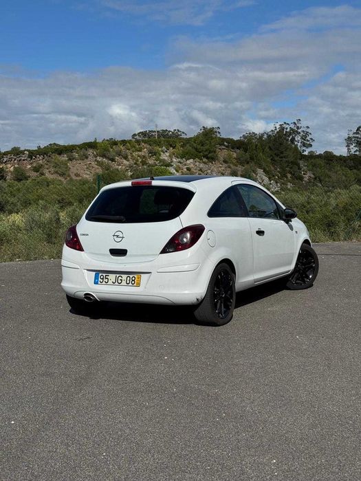 Opel Corsa D 1.2 Black Edition (2010) - Garantia e Financiamento — photo 4