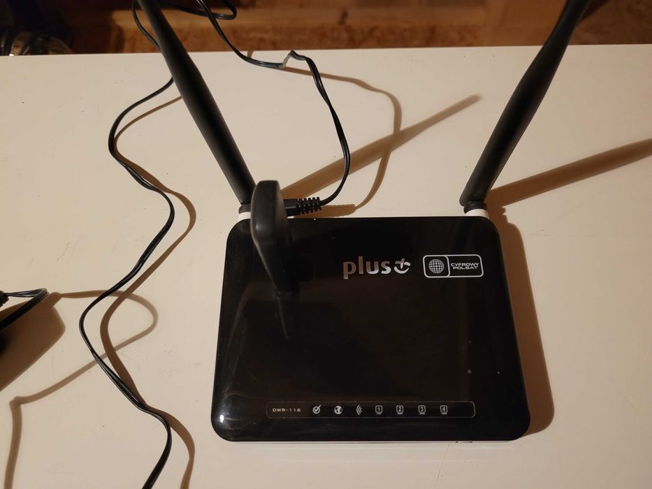 Router WiFi + modem USB + antena