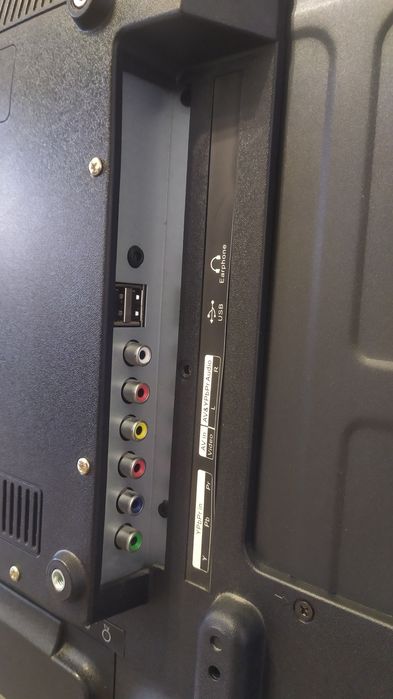 Продам плазму Saturn LED40FHD400U на запчастини.