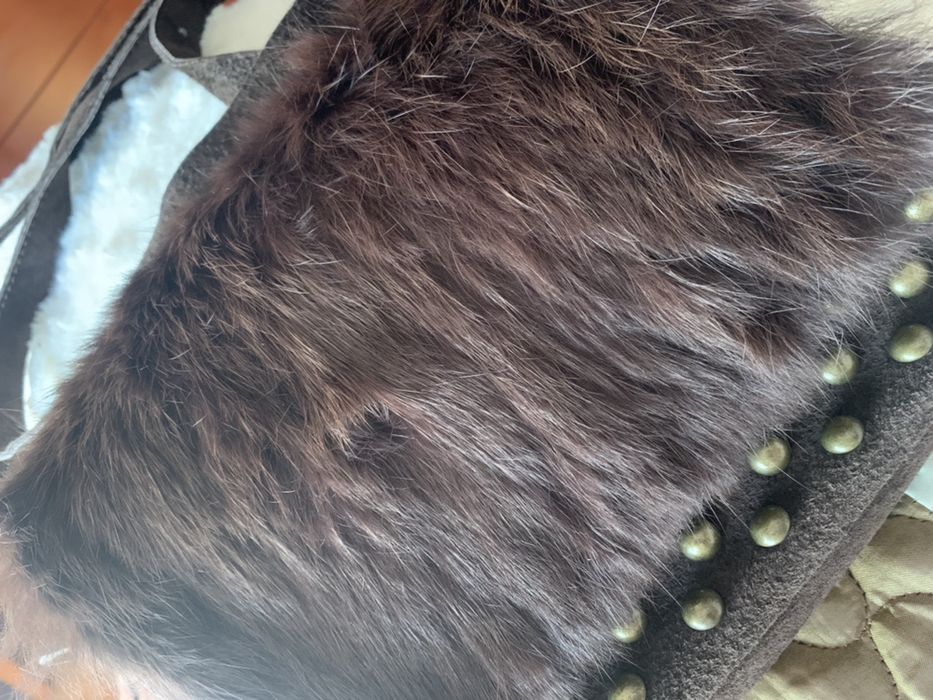 Carteira Parfois camurça e pêlo