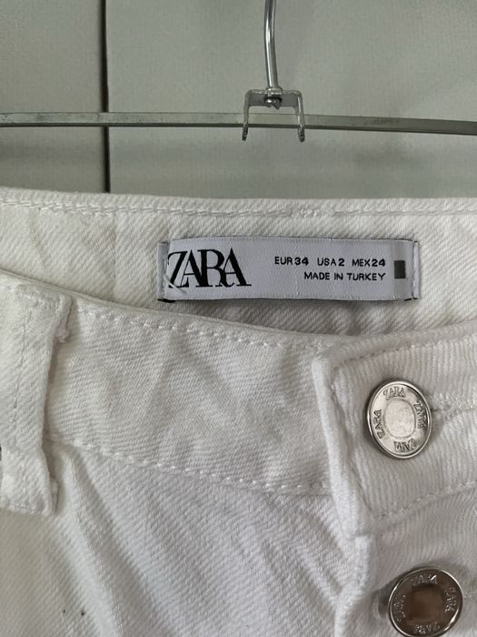 Джинси білі від zara