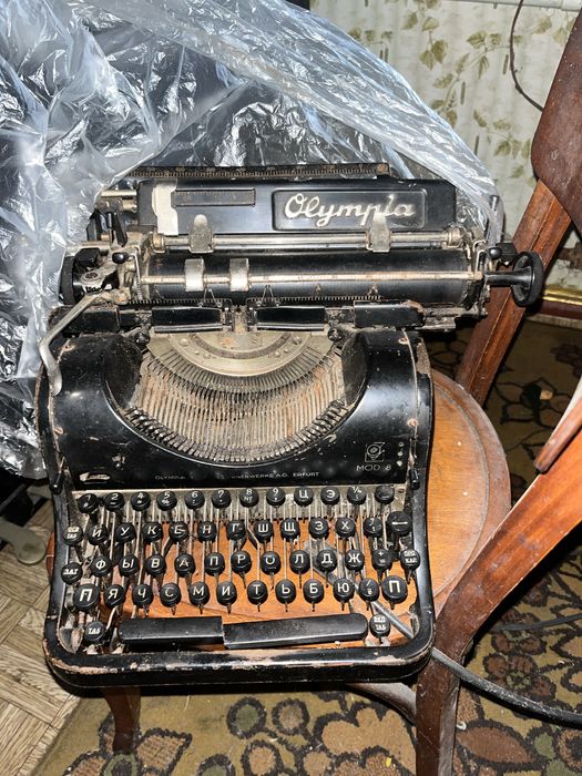 Продам друкарську машинку Olimpia