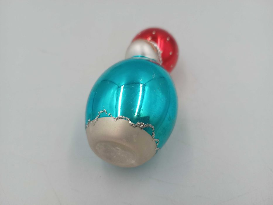 Stara bombka z PRL babuszka laleczka lala stare bombki na choinkę