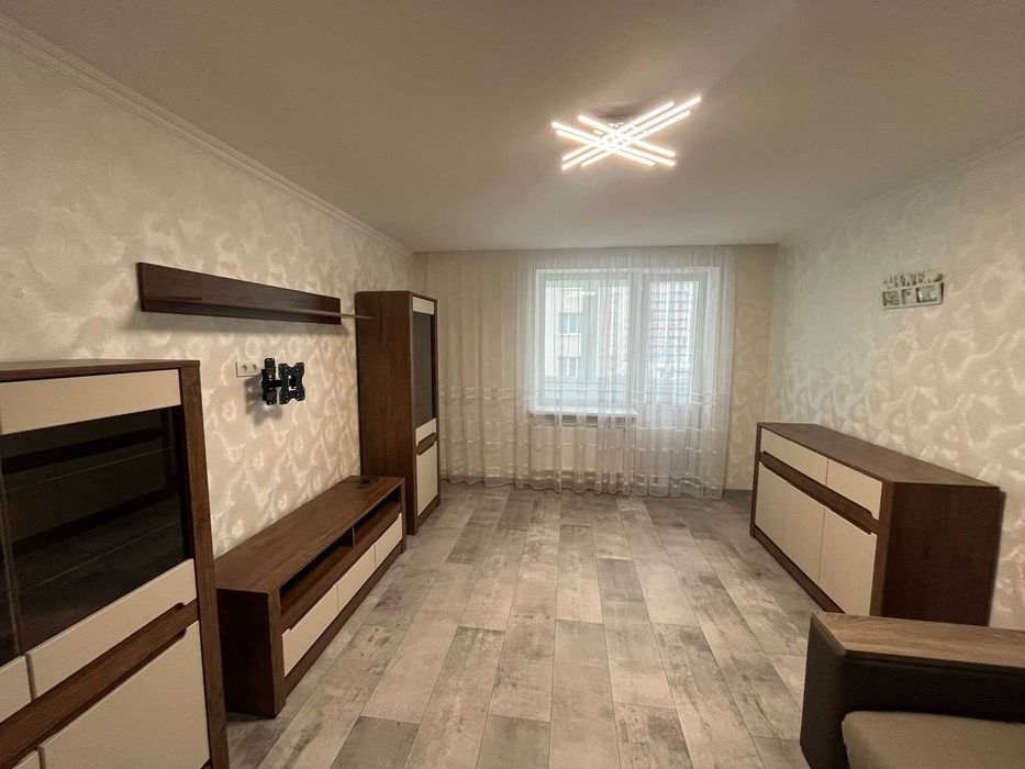 2к квартира На Озерній біля Агори